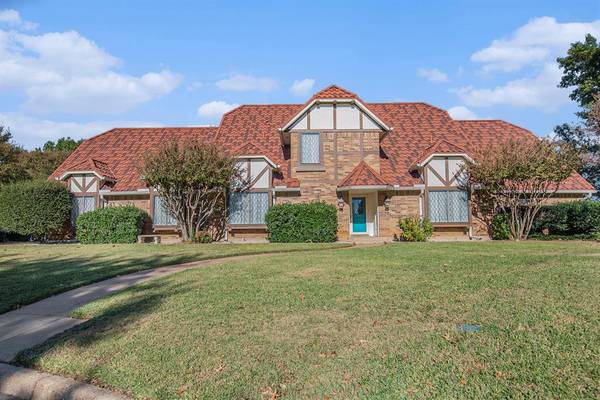 1201 Pebble Beach Drive, Mansfield, TX 76063