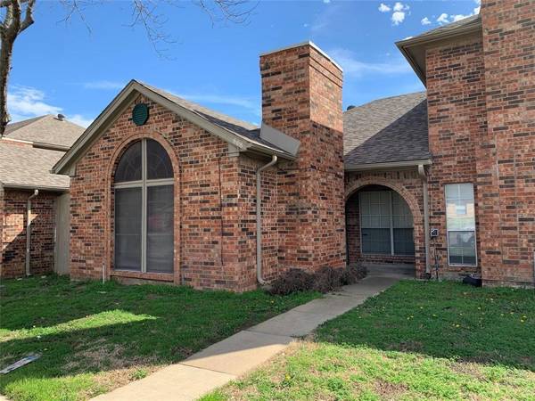 800 Custer Street, Arlington, TX 76014