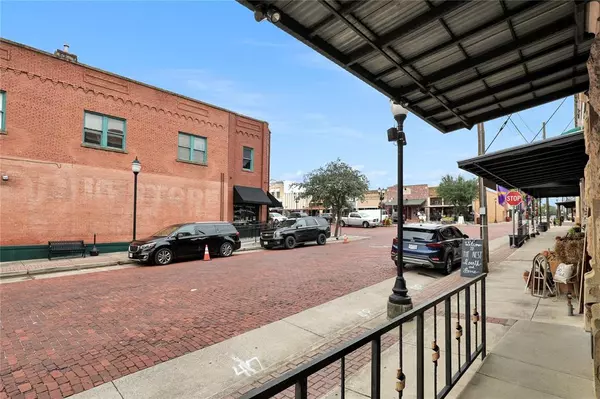 Farmersville, TX 75442,121 S Main Street