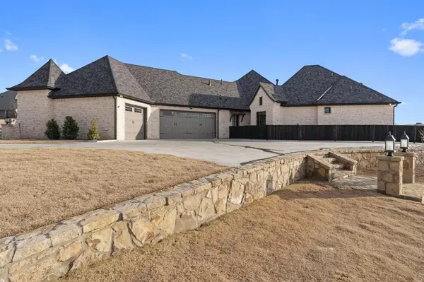 Weatherford, TX 76087,144 Condor View