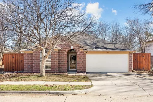 Lake Dallas, TX 75065,734 Winding Oak Bend