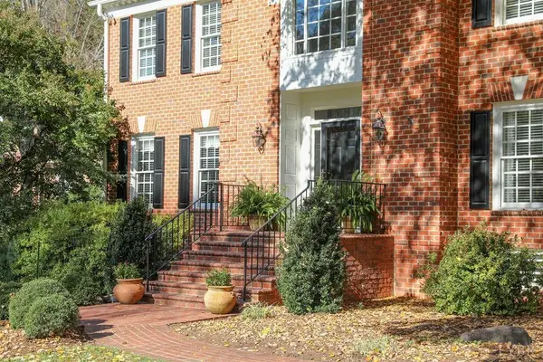 208 Carters Grove LN, Lynchburg, VA 24503