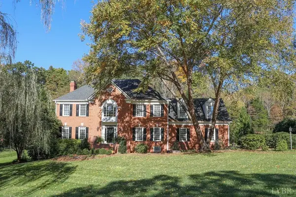 208 Carters Grove LN, Lynchburg, VA 24503