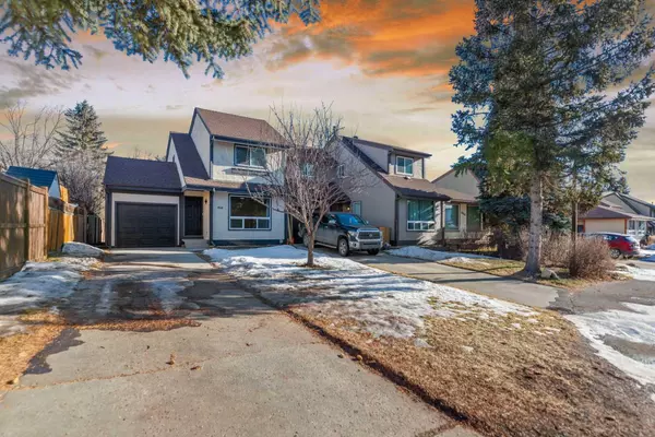 Calgary, AB T2W 3G2,468 Cannington Close Southwest