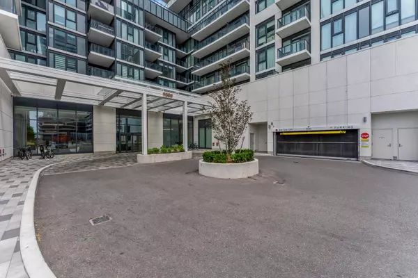 Vaughan, ON L4K 0M6,9000 JANE ST #1718