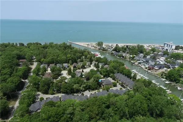 Lambton Shores, ON N0M 1T0,55 LAKE RD #17