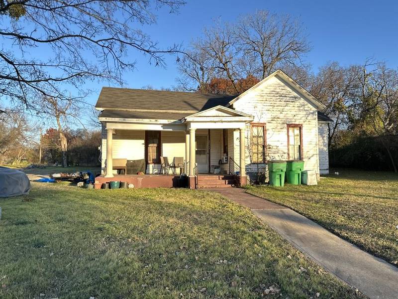 812 Buck Street, Gainesville, TX 76240