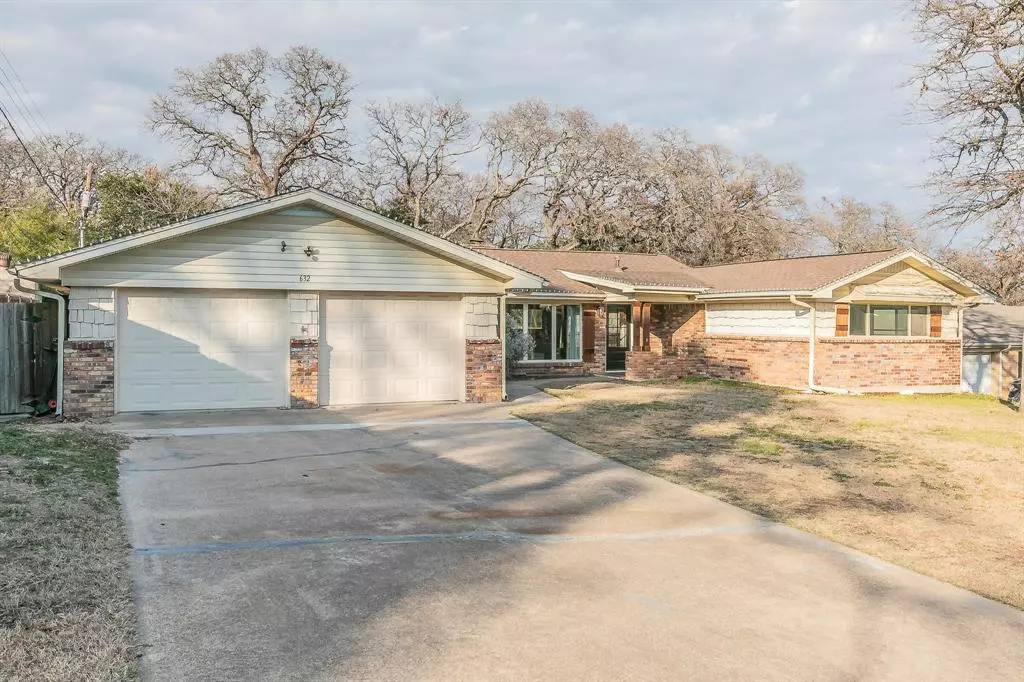 Hurst, TX 76053,632 Forest Lane