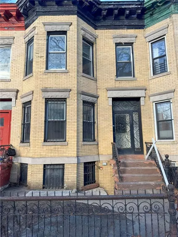 Brooklyn, NY 11213,1293 Park PL