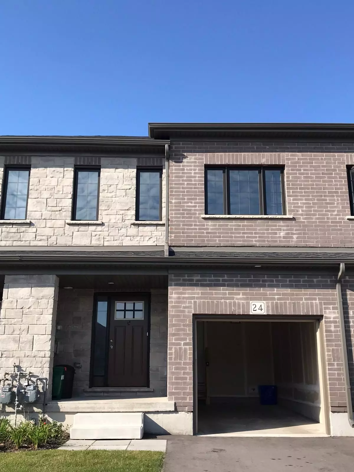 Cambridge, ON N1S 0B6,135 Hardcastle DR #24