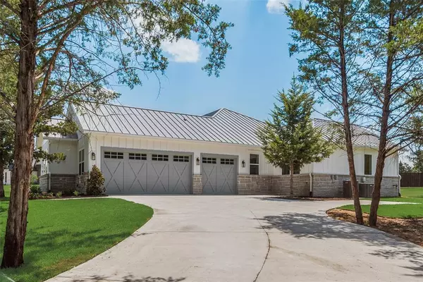 Van Alstyne, TX 75495,127 Blue Hills Lane