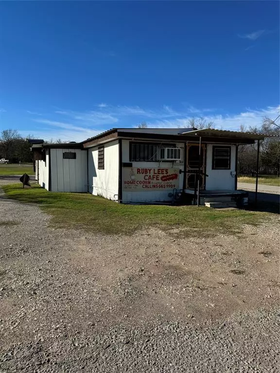 209 N Martin Luther King Jr. Highway, Mexia, TX 76667