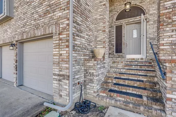 Dallas, TX 75287,3135 Renaissance Drive