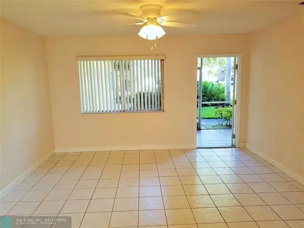 Hollywood, FL 33021,411 S Crescent Dr  #104