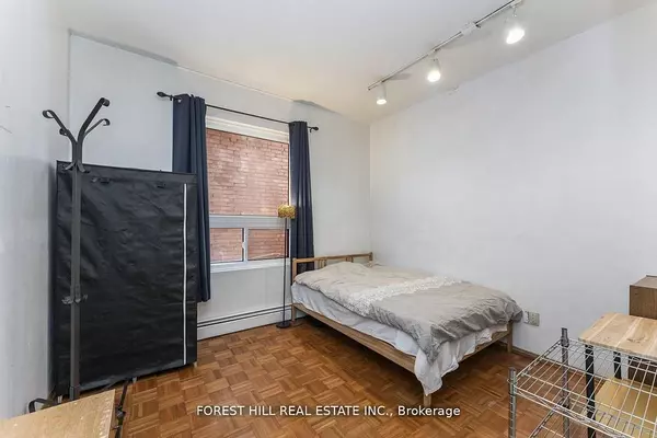 Toronto W02, ON M6H 2X8,1046 Dovercourt RD #BDRM 2