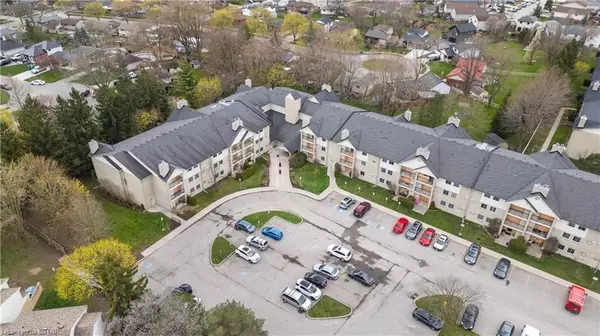 London, ON N4Z 4X3,725 DEVERON CRES #120