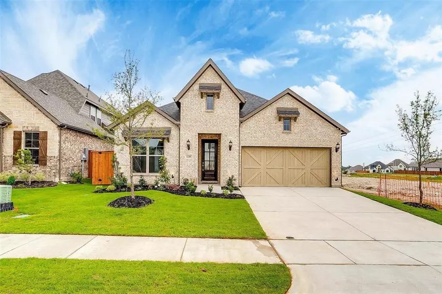 1210 Roundwash Way, Midlothian, TX 76065