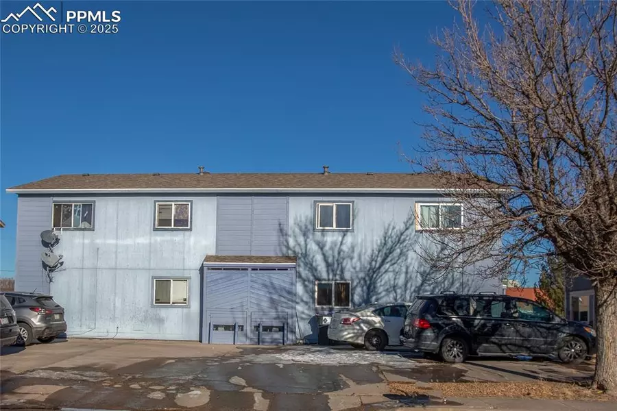 6672-6678 Provincial DR, Fountain, CO 80817