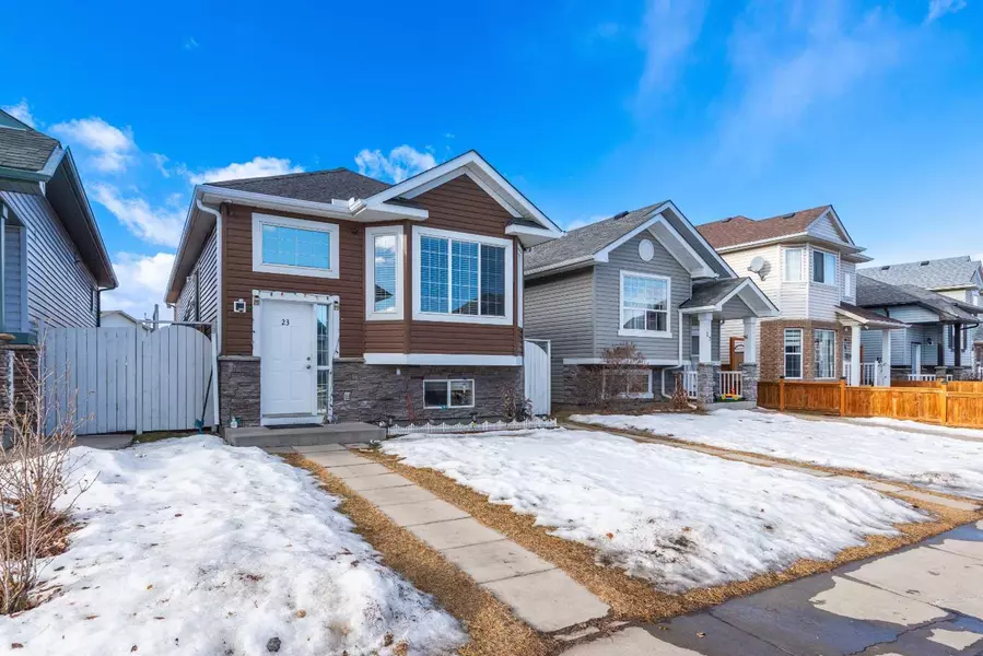 23 Saddlemont WAY NE, Calgary, AB T3J 4V2