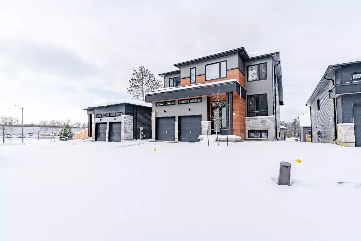 Wasaga Beach, ON L9Z 0K6,44 Leslie Anne DR