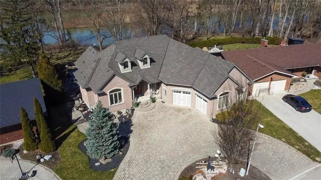 Strathroy-caradoc, ON N7G 3P9,217 MILL POND CRES