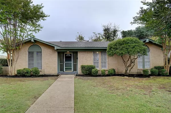 414 Cambridge Drive,  Richardson,  TX 75080