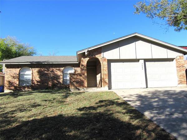 7009 Quail Run, Watauga, TX 76148