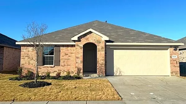 605 BRONZE Circle W, Springtown, TX 76082