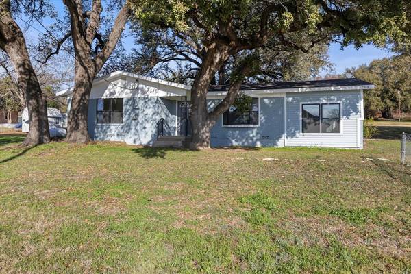 2814 Lipan Highway, Granbury, TX 76048