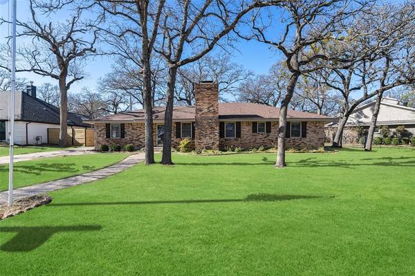 2006 Forest Hills Road, Grapevine, TX 76051