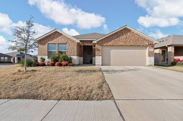 1906 Skylar Lane, Cleburne, TX 76033