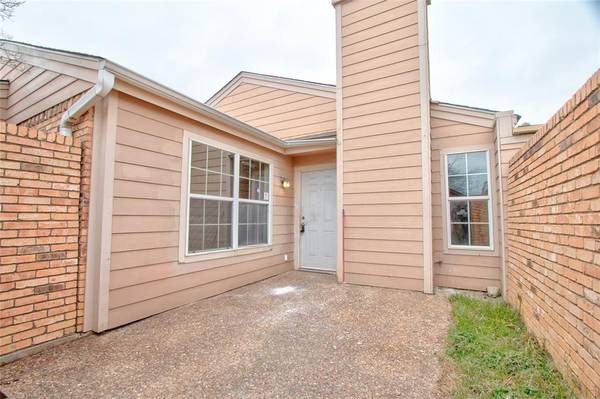 3940 Portland Street, Irving, TX 75038