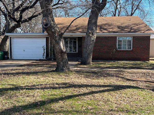 729 Cherry Street, Graham, TX 76450