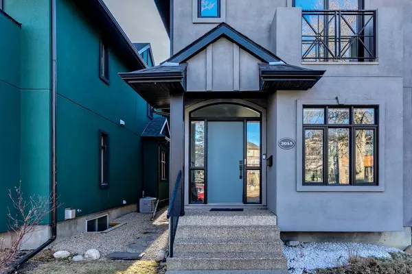 Calgary, AB T2T2V5,2045 49 AVE Southwest