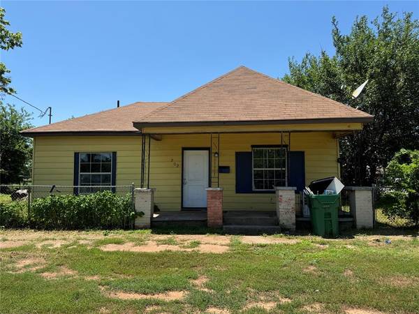 202 W Market Street, Anadarko, OK 73005