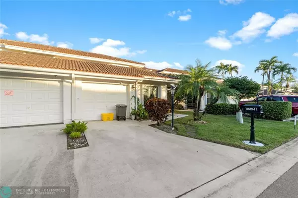 Boca Raton, FL 33434,8639 E Eagle Run Dr  #11