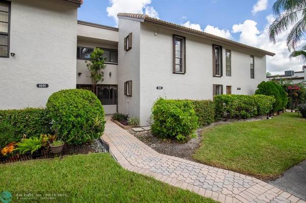 9713 N New River Canal Rd  #303, Plantation, FL 33324