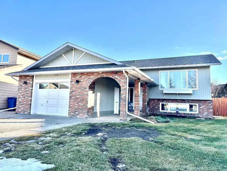 318 Sherwood PL W, Lethbridge, AB T1K 6E3