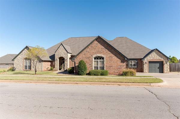 18712 Scarlet Oak Lane, Edmond, OK 73012