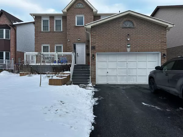 63 LONG DR, Whitby, ON L1N 8E5