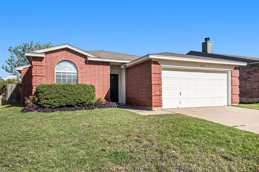 8741 Trinity Vista Trail, Fort Worth, TX 76053