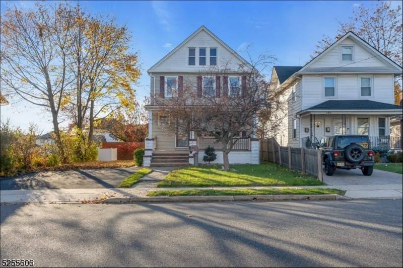 99 Thompson St, Raritan Boro, NJ 08869