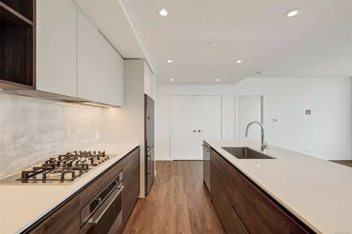 Victoria, BC V9A 0B6,369 Tyee Rd #401