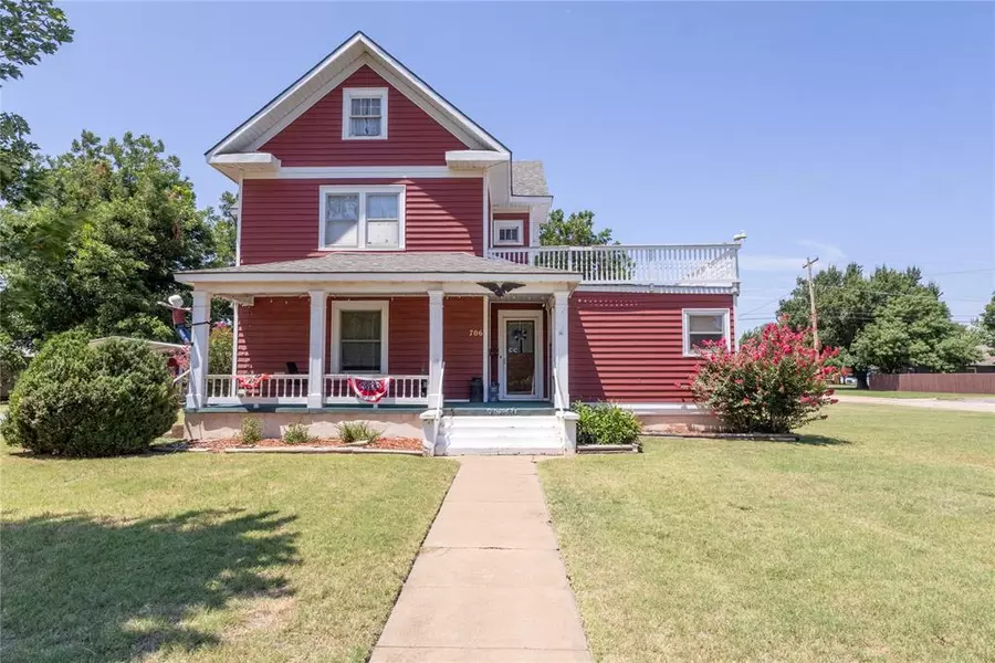 706 S 7th Street, Kingfisher, OK 73750