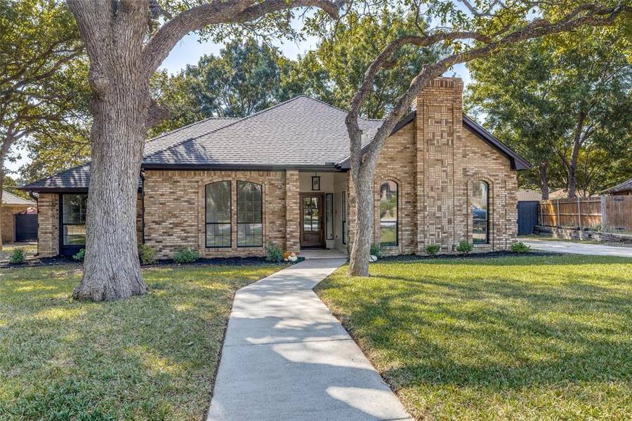 3206 Flintridge Court, Arlington, TX 76017