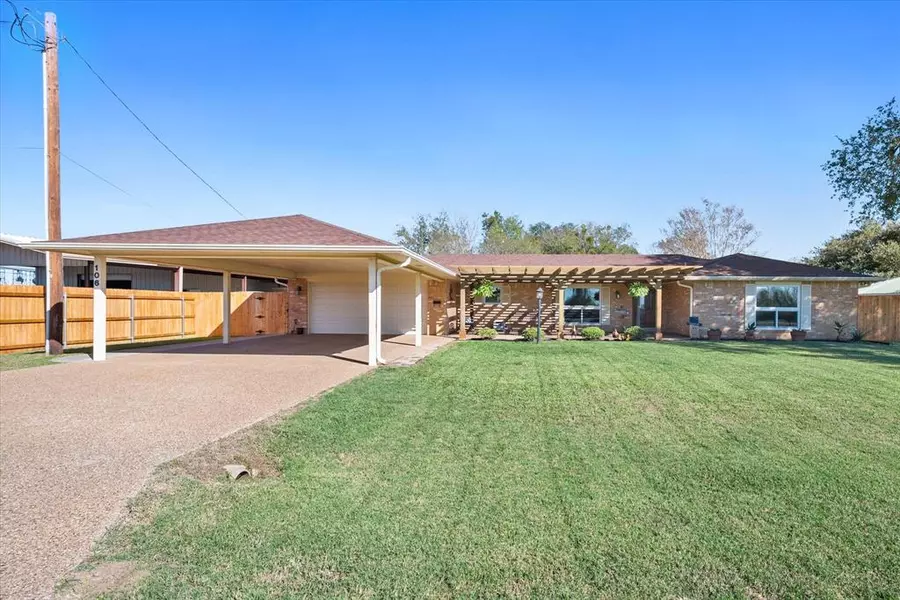 106 Coke, Streetman, TX 75859