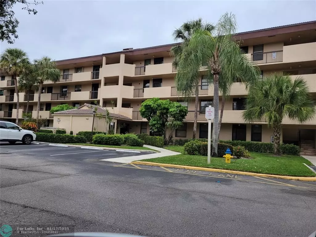 Pompano Beach, FL 33066,2660 Carambola Cir N  #303