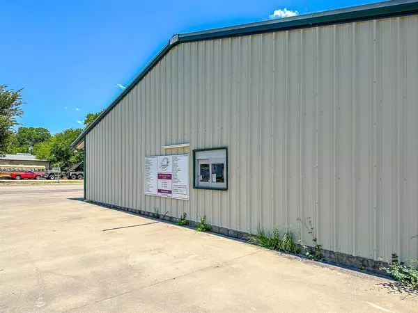 Kerens, TX 75144,100 NE 2nd Street