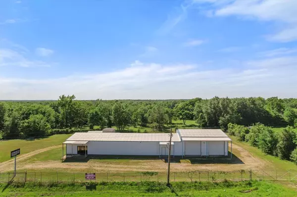 424 State Highway 75 S, Fairfield, TX 75840