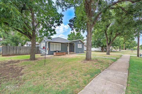 732 Race Street, Baird, TX 79504